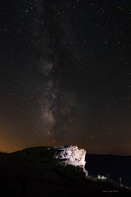 Vía Láctea desde la "Peña del Conejo" (Gúdar, Teruel) de Isabel Pérez